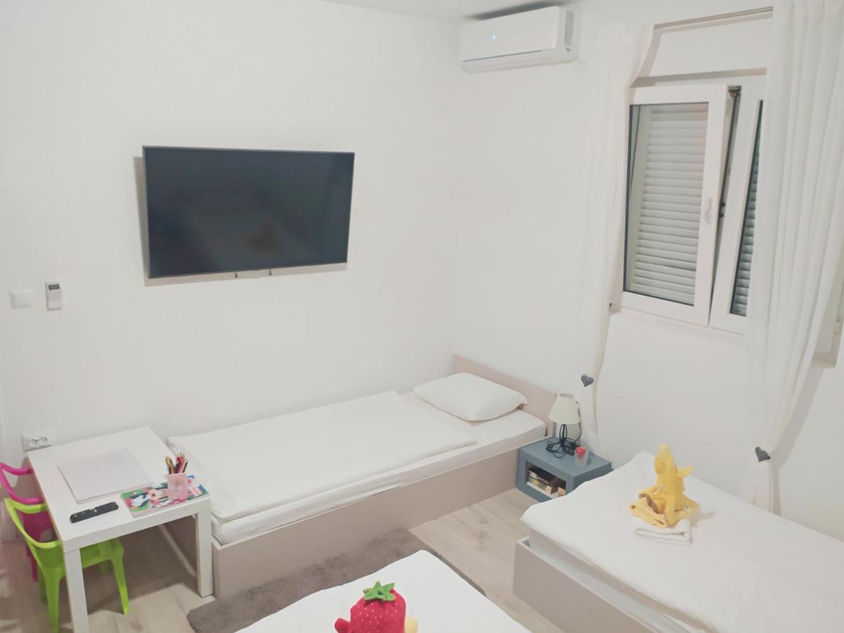 Seline Summer Home Bagian luar foto